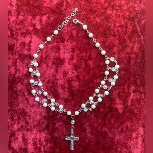 HEAVENLY CRUCIFIX CHOKER🤍